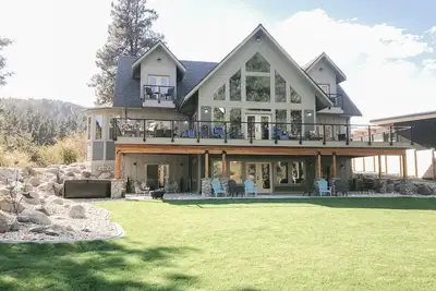 Image de The Moose River House - Maison spacieuse au bord de la rivière / Près de la ville