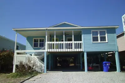 Image de Famille Et Animaux acceptés Sur le West End de Sunset Beach!
