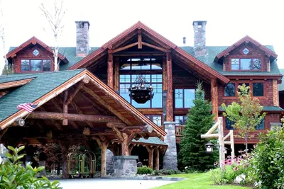 Image de 15-45% de réduction - Whiteface Lodge - piscines, bains à remous, spa, salle de jeux et théâtre!