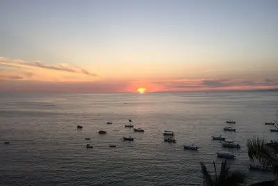 Image de La Palapa, Zona Romantica - condo avec vue sur l'océan, piscine sur le toit et superbes vues