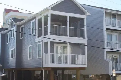 Image de Belle maison de ville spacieuse North Ocean City avec vue sur l'océan exceptionnelle!