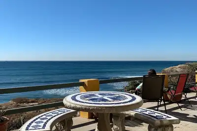 Image de Oceanfront Casa De Las Olas - à pied du \"Lobster Village\" de Puerto Nuevo