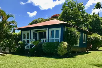 Image de Vues sur l'océan! Élégante maison de plantation des années 1900 près de la plage de Hamoa
