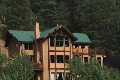Image de Exec. Mountain Home sur 50 Acre Ranch -Trout Ponds