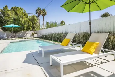 Image de Happy Hour-New Listing-3 chambres, 2 salles de bain, pour 6 personnes