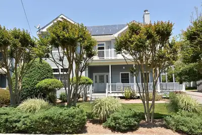Image de Vous allez adorer cette maison! Propre, confortable et pratique