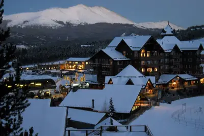 Image de True Ski In / Out Awesome Views-Peak 7-8  Located on the main floor- slope side