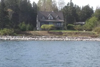 Image de 2007 Construit 3br Waterfront House, Spectacular Sweeping Views of Acadia