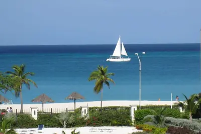 Image de Condo Front De Luxe Beach * Vues Incroyables * Eagle Beach