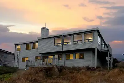 Image de Maison contemporaine avec vue sur l'océan Pacifique
