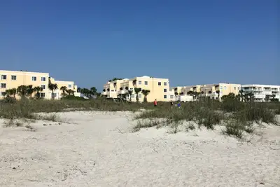 Image de Condo face à l'océan! Faites vos plans d'été maintenant. Réservez une semaine!