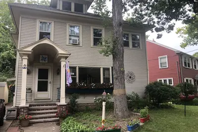 Image de Appleton home just 32 minutes to Gb Stadium. Nfl Draft April 20-30, 2025 only