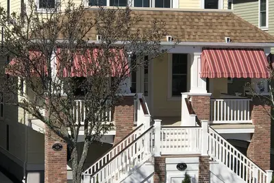 Image de 12 Br, 6 salles de bain, Ascenseur, nouvelle construction, dans le ❤️ d'Ocean City, centre-ville