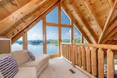 Cabine de luxe Lakefront Dockable w / Theatre Rm -Min de Dollywood & Pigeon Forge