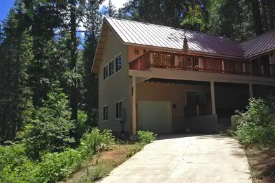 Image de * Nouveau Yosemite Inverness House * avec Central Air and Heat Inside Yosemite Park