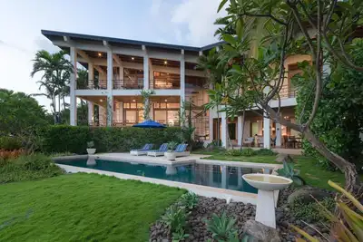 Image de Beachfront 5-Bedroom with Pool, Steps to Famous Beach Playa Negra, Costa Rica