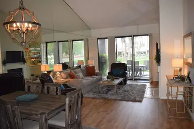 Image de L'escapade parfaite à Palm Desert! Magnifique condo de 2 chambres à Palm Valley Cc