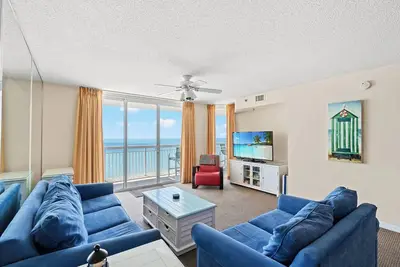 Image de Crescent Shores 1804, Condo de 2 Chambres sur le Front de Mer, Bain à Remous et Connexion Wi-fi Gratuite!