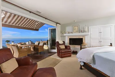 Image de La Jolla Beach Home with Ocean Views, One Block from Beach