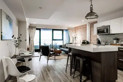 Image de Eclectic Spacious Pied-à-Terre | Private Balcony