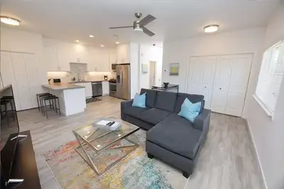 Image de Condo neuf de style moderne avec deux chambres dans la vallée de Sonoma