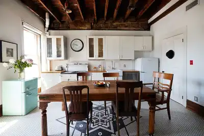Image de Sunny, Spacious & Central: Bowler