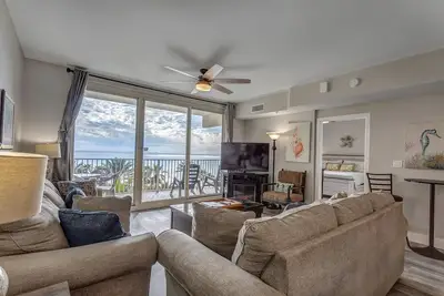 Image de Shores of Panama 512 ~ Amazing Premier Luxury Front Unit!