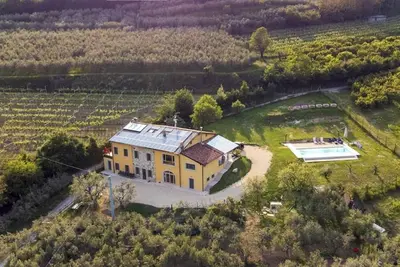 villa de campagne sur les collines entourant Vérone
