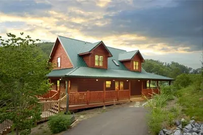 Image de Fantastique chalet familial 1 Mile de Dollywood (Wi-Fi)