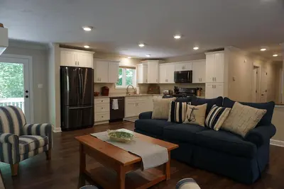 Image de La Maison Du Lac Ă Grand Rivers: Executive 5 bed / 3 bath Home with 3500 sq. Ft.