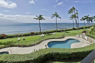 Image de Maui Oceanfront Condo avec spectaculaire vue sur l'océan à 180 degrés!