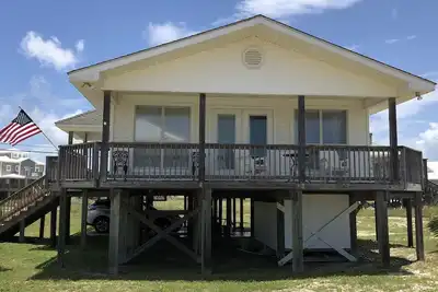 Ocean View Beach Cottage / 3br 2ba / à quelques pas de la plage de sable blanc!