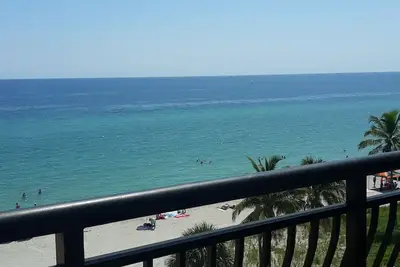 Image de Profitez de notre condo avec vue sur l'océan avec salle de bain et meubles neufs!