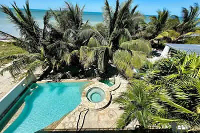 Image de Superbe villa en bord de mer avec wifi et piscine à débordement