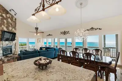 Image de Coin (Fin) Condo De Luxe Oceanfront, Balcon Enveloppant, Vues De Coucher De Soleil Occidental