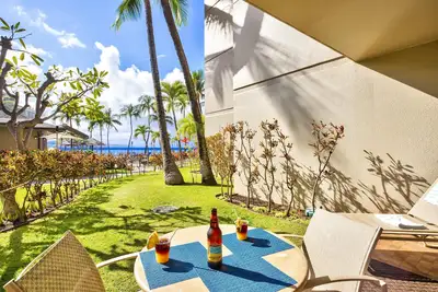 Image de 1 chambre la plus proche de la plage à Kaanapali Shores; Rénové