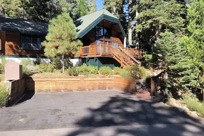 Image de Lake Tahoe Home avec vue sur le lac à Dollar Point * Profitez du week-end des présidents *