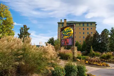 Image de 5min - Ripken / Dollywood / LeConte Convention, 3br / Golf View, piscine intérieure, salle de sport, Ps4, Spa