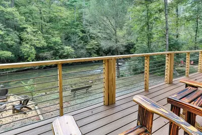 Image de Nouveau! ! Rockin River - 5br \/ 3ba Waterfront Home
