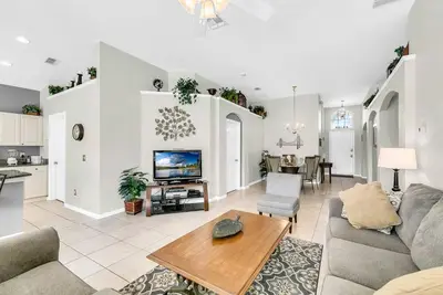 Image de Chaleur gratuite pour piscine / spa. Vue sur les bois orientée au sud, villa surclassée de 4 lits