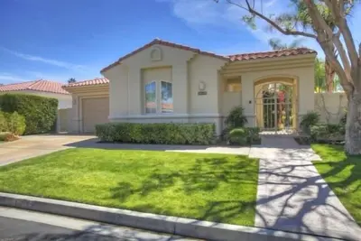 Image de Executive Home with all the bells and whistles! 3br-227100