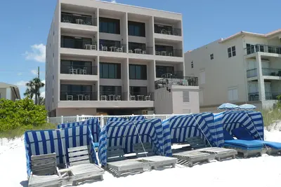 Image de Tampa Bay Beachfront Condo Madeira Beach Balcon privé
