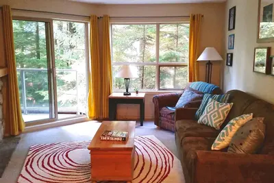 Image de Très bien situé, de bons équipements, un grand confort, une grande condo de Br, excellent choix!