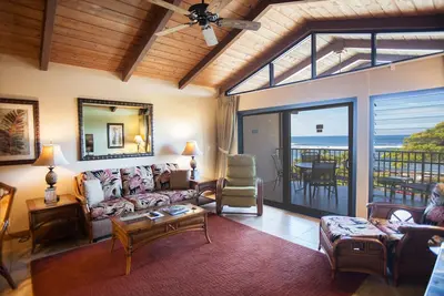 Image de Lawai Beach Resort ~ Rive Sud Kauai ~ En face d'une grande plage de plongée en apnée