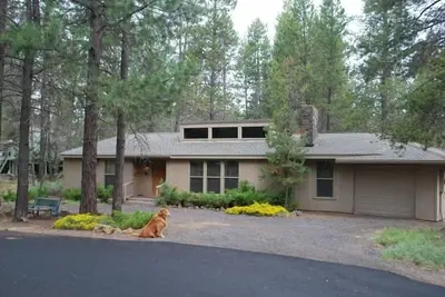 Image de Maison Sunriver MÉMORABLE Qui Dorme 8 Personnes, Deux Nouvelles Salles De Bains Et Animaux Domestiques