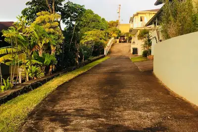 Image de Maison familiale spacieuse avec des vues magnifiques de Sunset Head Diamond