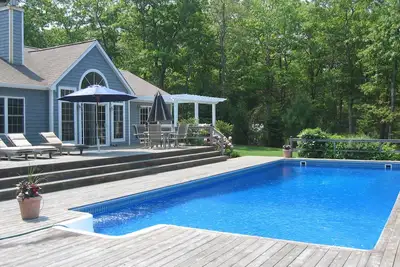 Image de Maison moderne 5 Br / 6 Bth Post sur 7 acres avec piscine chauffée et court de tennis