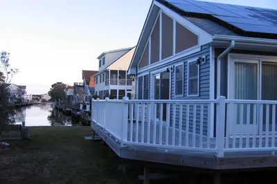 Image de 3 Br 2 salles de bain maison dans un quartier calme - proche de la plage et de la baie