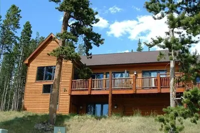 Image de 'View Manor' - Five Master Suites! !