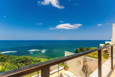 Image de Pu'u Poa 406, A Spectacular Oceanfront Penthouse Condo